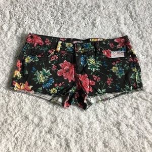 🛍 Bongo Black Floral Mini Jean Shorts NWT